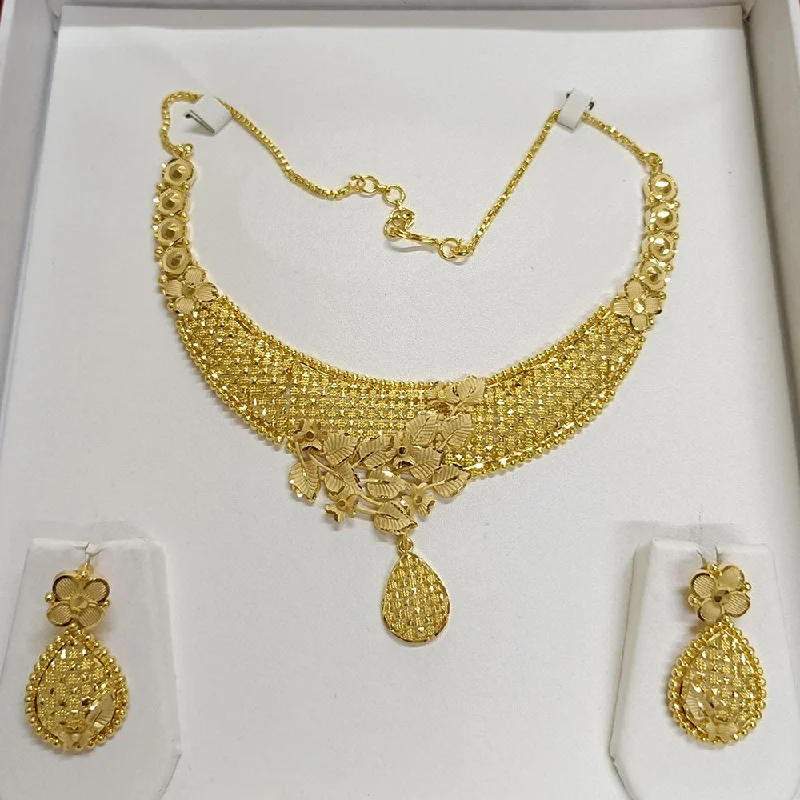 Pari Art Jewellery Forming Necklace Set