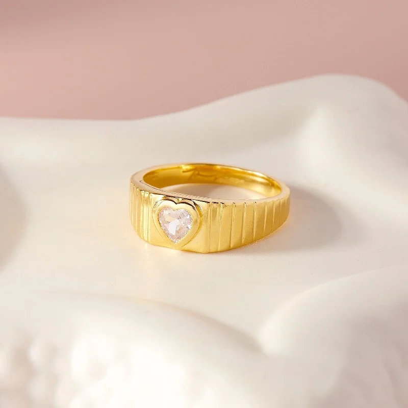 Wide Ribbed Heart Ring