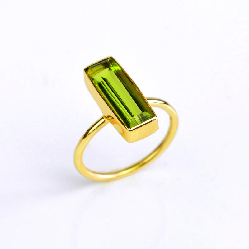 Peridot Bar Ring : August Birthstone