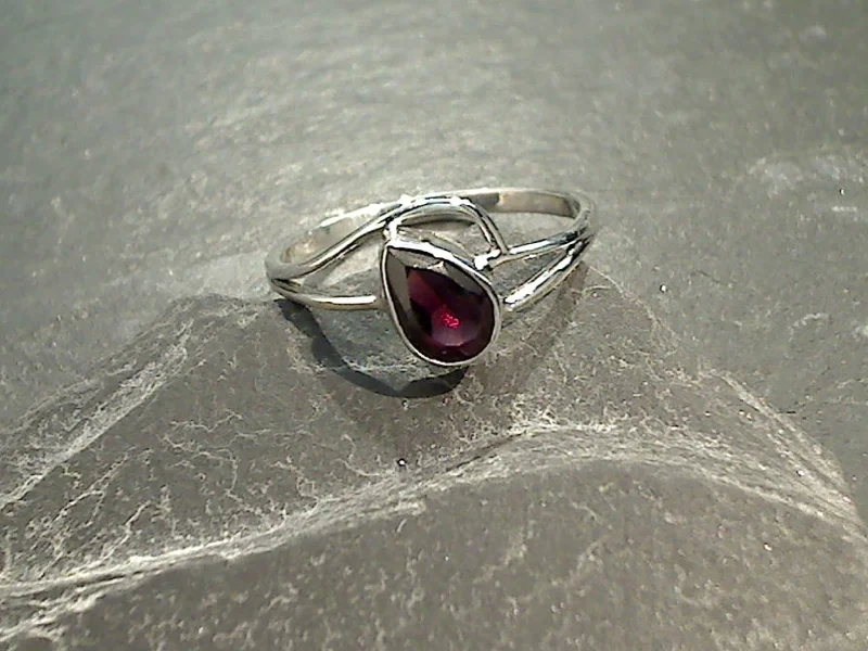 Size 9 Garnet, Sterling Silver Ring