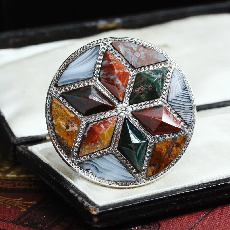 Splendid Scottish Specimen Agate Plaid Brooch