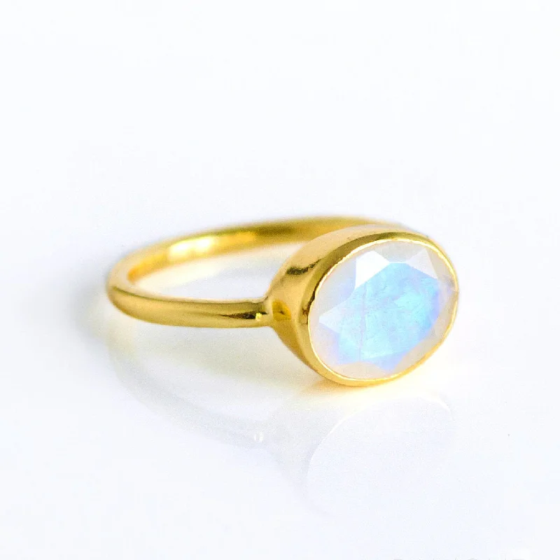 Oval Rainbow Moonstone Ring : June Birthstone