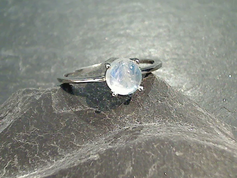 Size 8 Moonstone, Sterling Silver Ring